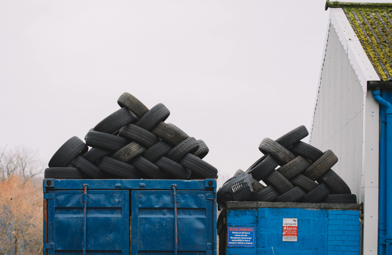 Circular economy for tyres and conveyor belts